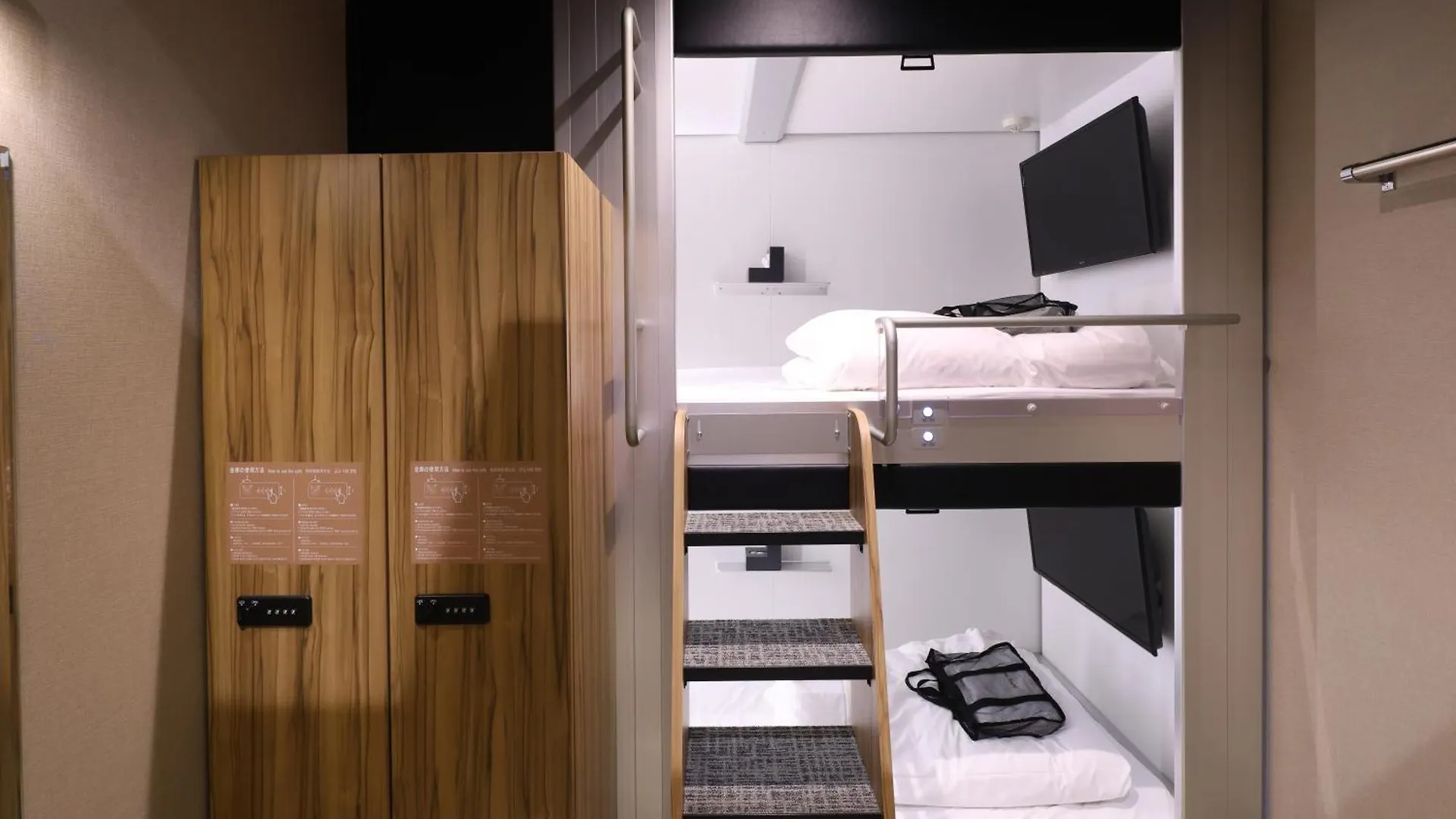 Global Cabin Yokohama Chukagai מלון קפסולה
