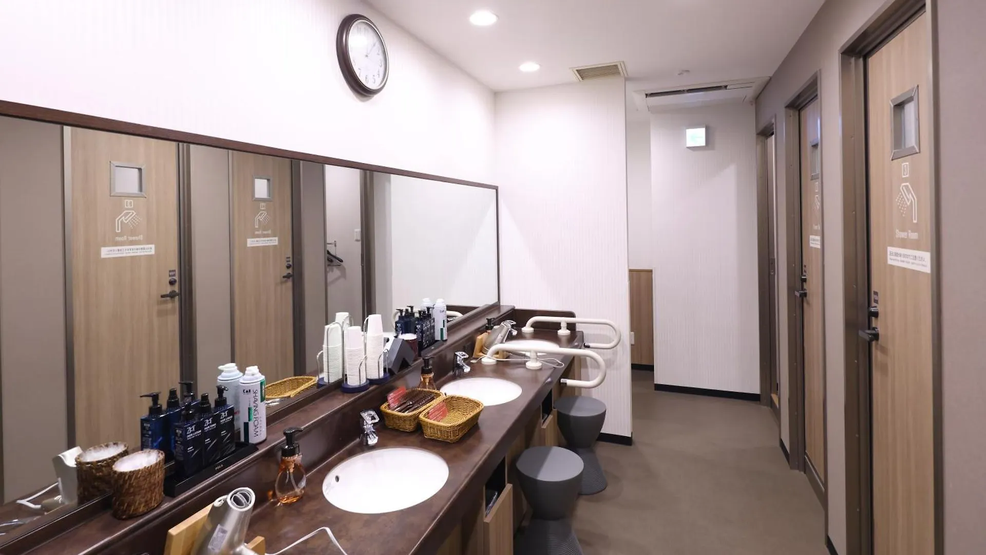 Global Cabin Yokohama Chukagai מלון קפסולה