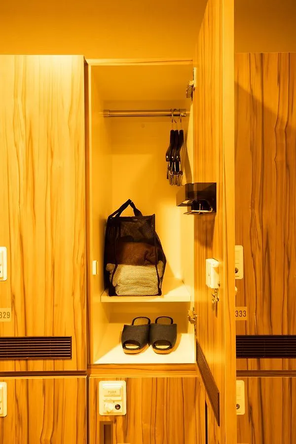 Global Cabin Yokohama Chukagai 2*, יוקוהאמה