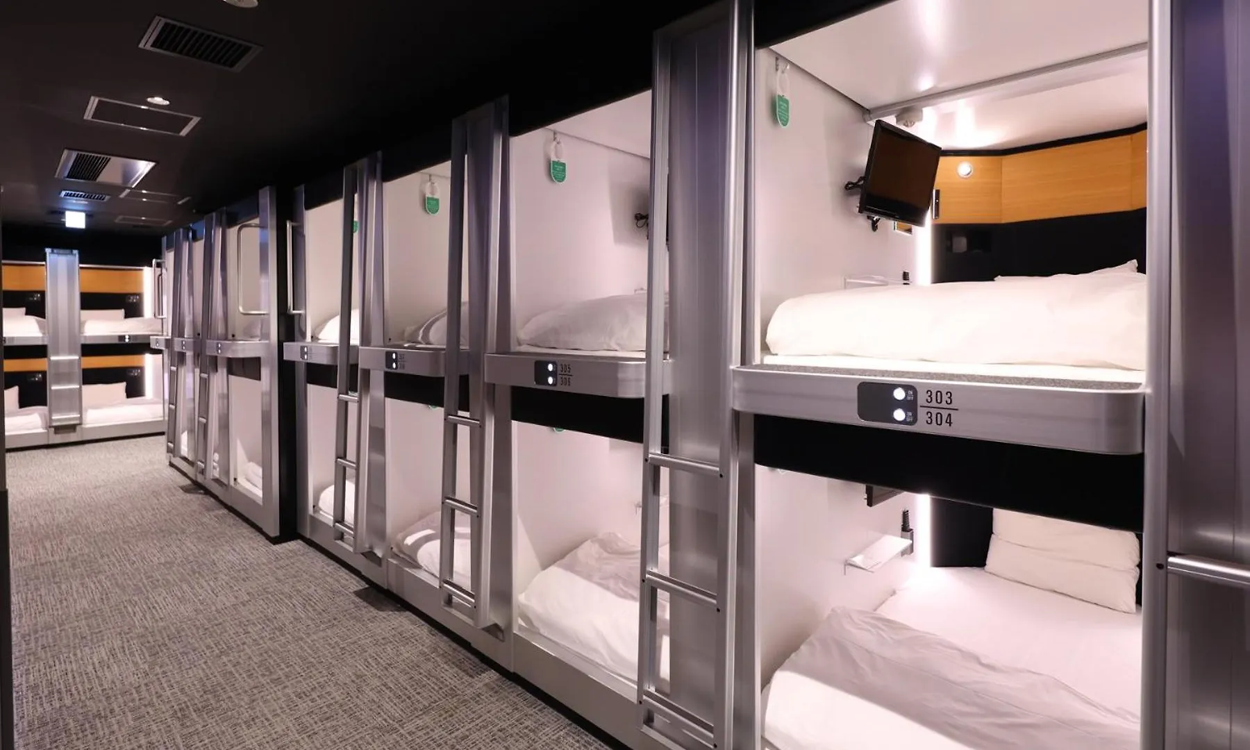 ** Hotel cápsula Global Cabin Yokohama Chukagai Japón